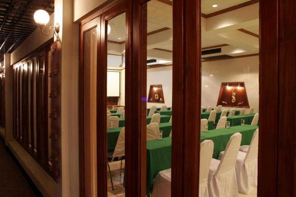 Ratchaphruek 2007 Hotel Chom Thong Luaran gambar